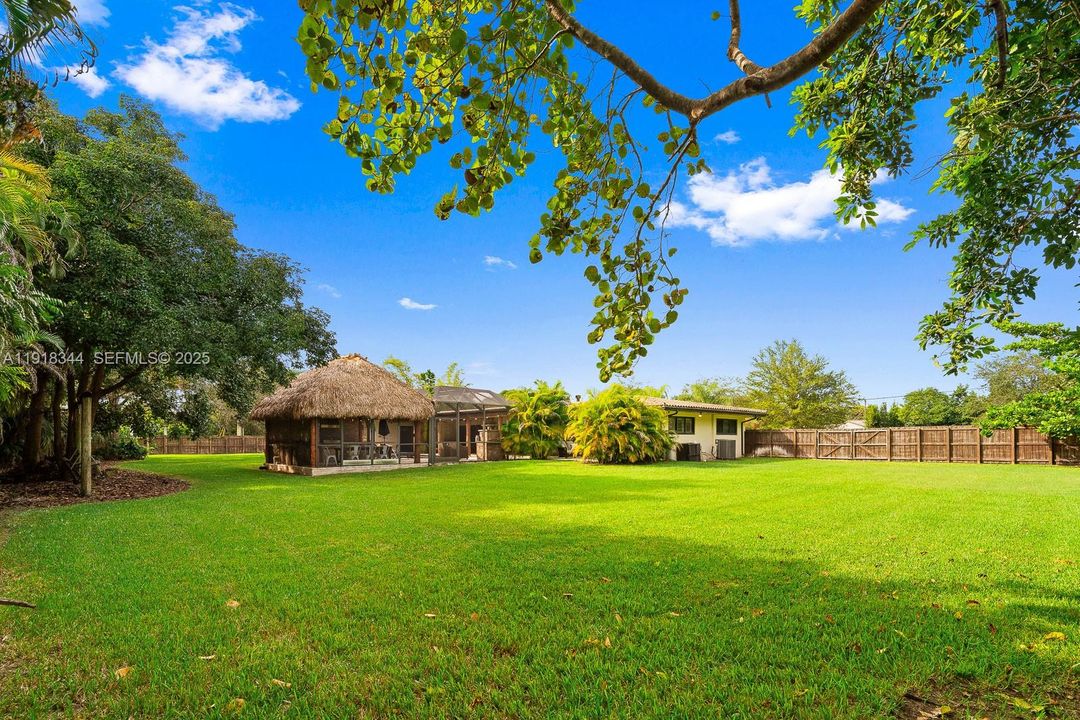 For Sale: $1,900,000 (3 beds, 3 baths, 1970 Square Feet)