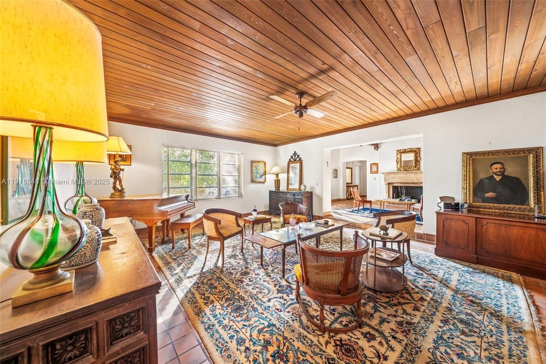 待售: $3,600,000 (4 贝兹, 4 浴室, 4235 平方英尺)