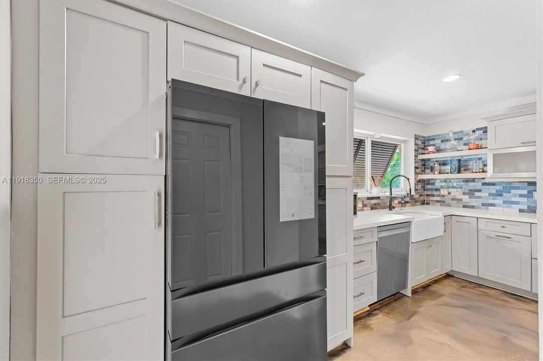 For Sale: $850,000 (4 beds, 2 baths, 2626 Square Feet)