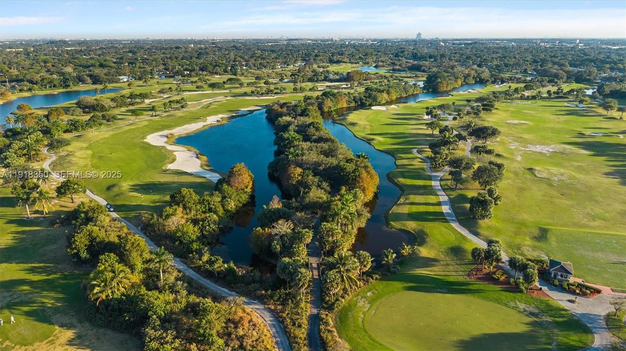 For Sale: $850,000 (4 beds, 2 baths, 2626 Square Feet)
