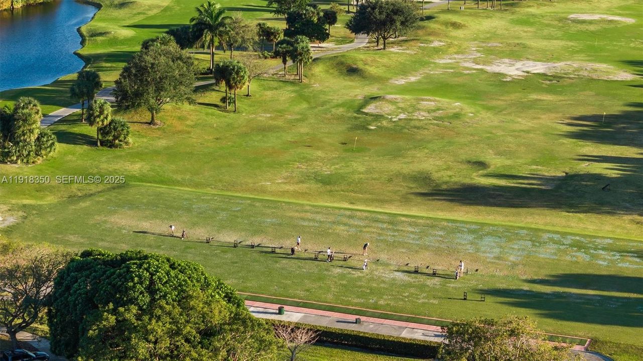 For Sale: $850,000 (4 beds, 2 baths, 2626 Square Feet)