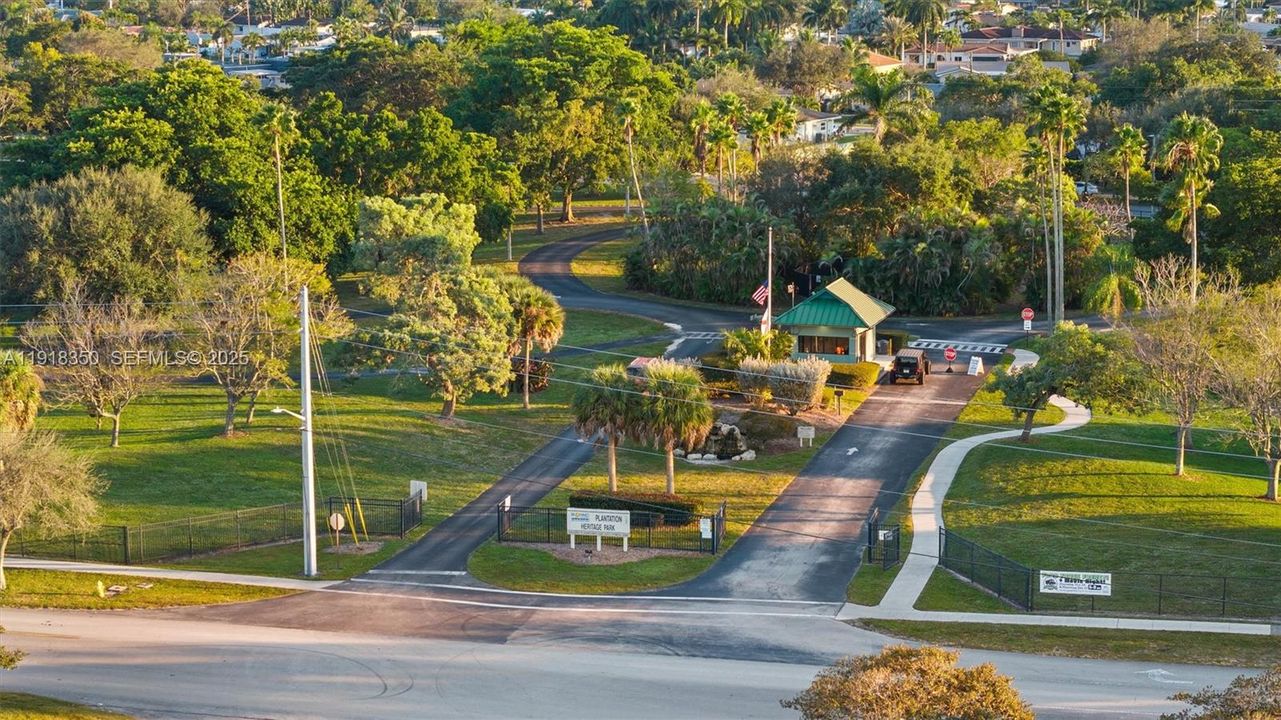 For Sale: $850,000 (4 beds, 2 baths, 2626 Square Feet)