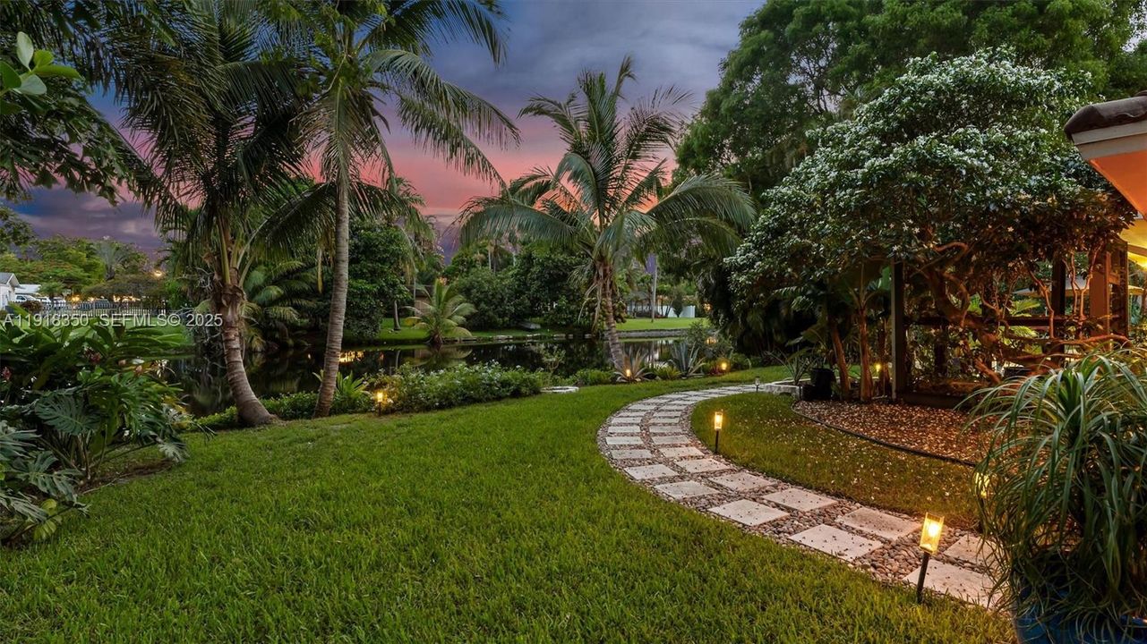 For Sale: $850,000 (4 beds, 2 baths, 2626 Square Feet)