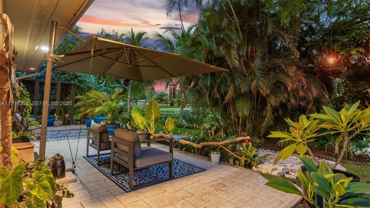 For Sale: $850,000 (4 beds, 2 baths, 2626 Square Feet)