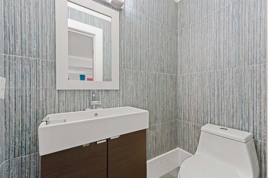 For Sale: $850,000 (4 beds, 2 baths, 2626 Square Feet)