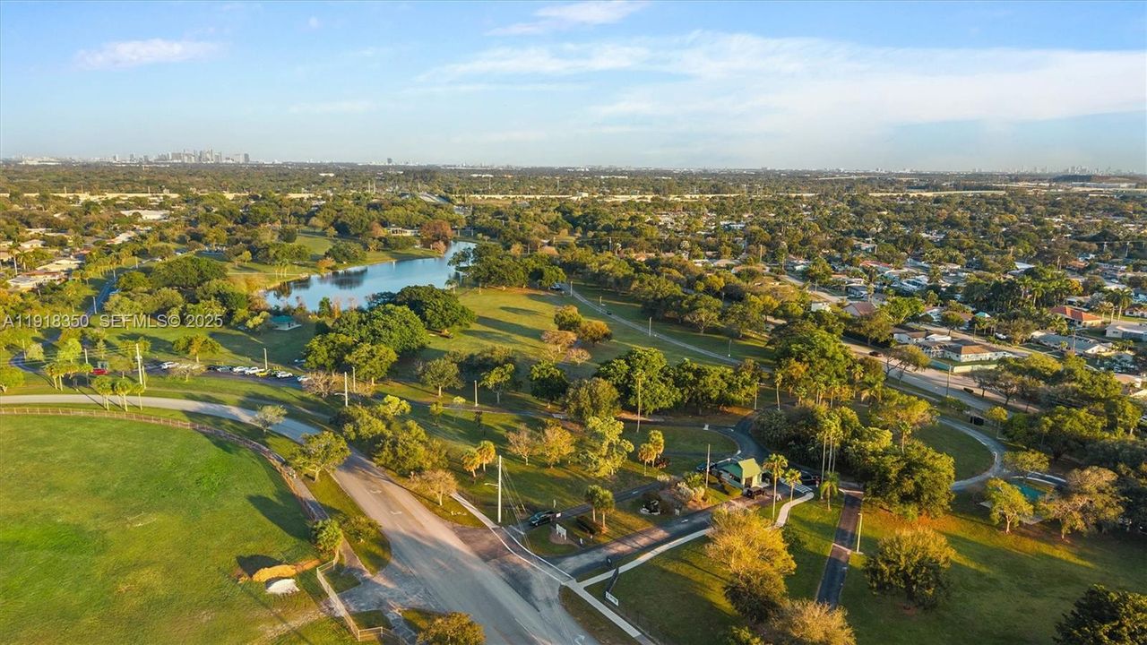 For Sale: $850,000 (4 beds, 2 baths, 2626 Square Feet)