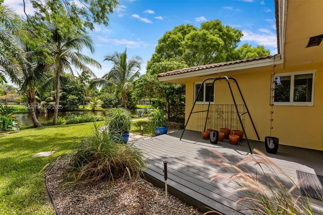 For Sale: $850,000 (4 beds, 2 baths, 2626 Square Feet)