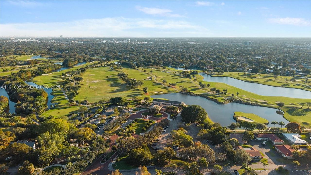 For Sale: $850,000 (4 beds, 2 baths, 2626 Square Feet)