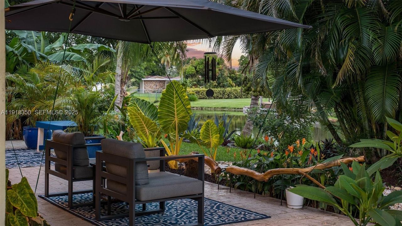 For Sale: $850,000 (4 beds, 2 baths, 2626 Square Feet)