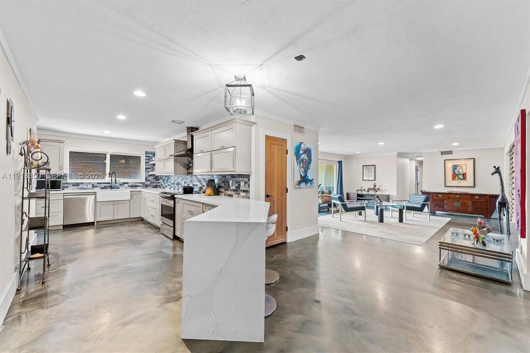 For Sale: $850,000 (4 beds, 2 baths, 2626 Square Feet)