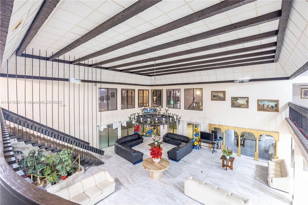 На продажу: $100,000 (1 спален, 1 ванн, 928 Квадратных фут)