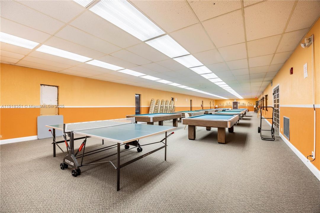 На продажу: $100,000 (1 спален, 1 ванн, 928 Квадратных фут)