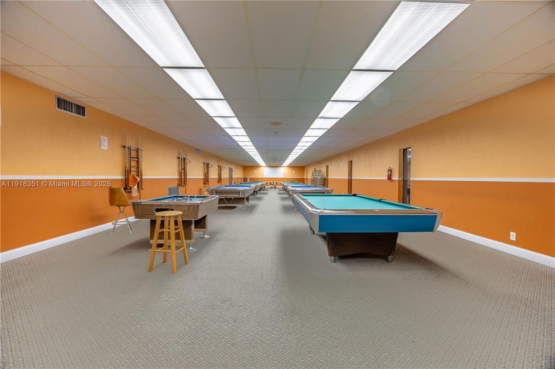 На продажу: $100,000 (1 спален, 1 ванн, 928 Квадратных фут)