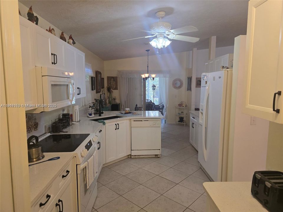 For Sale: $225,000 (2 beds, 2 baths, 1714 Square Feet)
