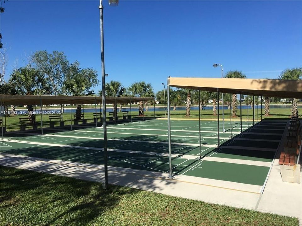 For Sale: $225,000 (2 beds, 2 baths, 1714 Square Feet)