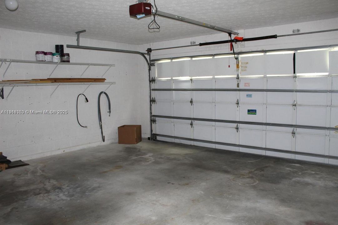 For Sale: $225,000 (2 beds, 2 baths, 1714 Square Feet)