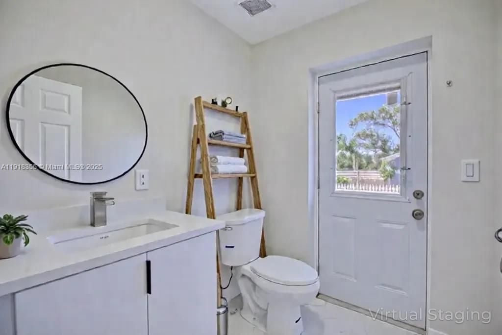 For Sale: $275,000 (2 beds, 2 baths, 1175 Square Feet)