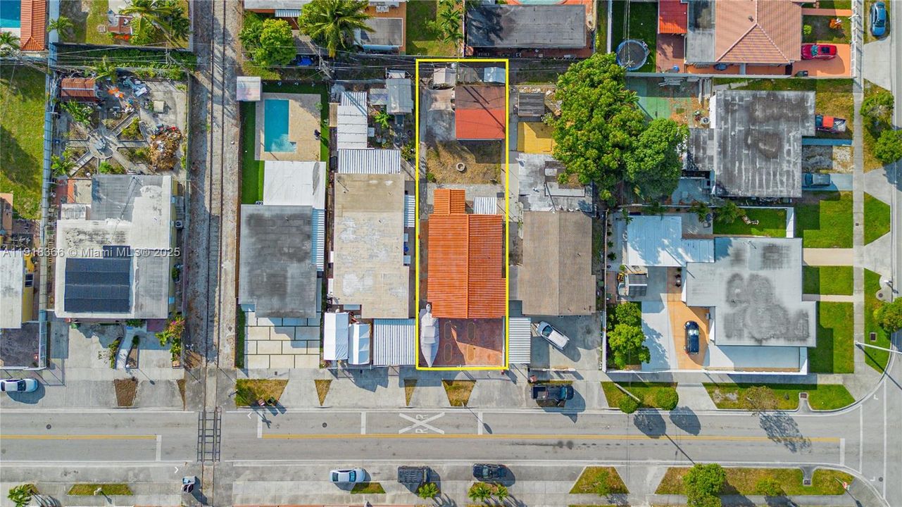 На продажу: $550,000 (2 спален, 2 ванн, 1132 Квадратных фут)