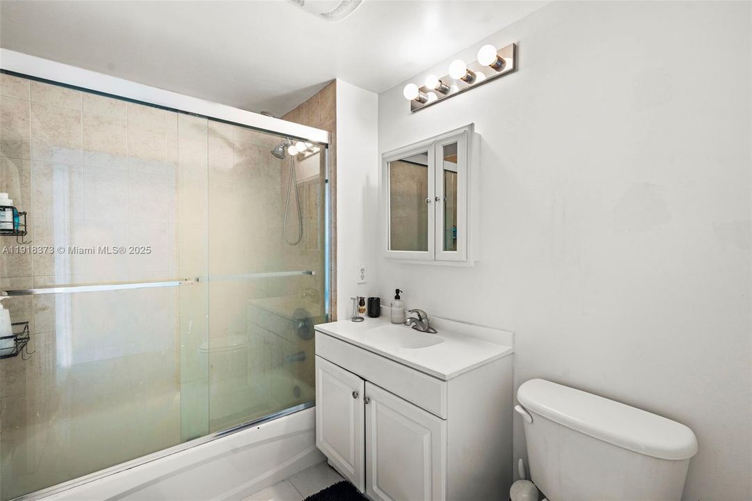 En Venta: $600,000 (3 camas, 2 baños, 1305 Pies cuadrados)