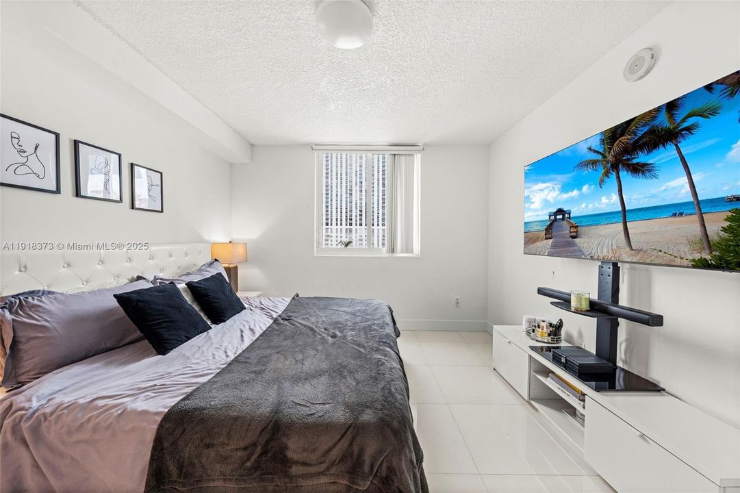 En Venta: $600,000 (3 camas, 2 baños, 1305 Pies cuadrados)