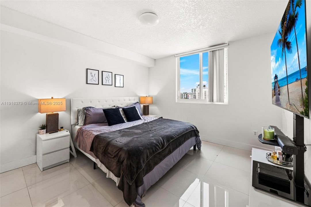 En Venta: $600,000 (3 camas, 2 baños, 1305 Pies cuadrados)