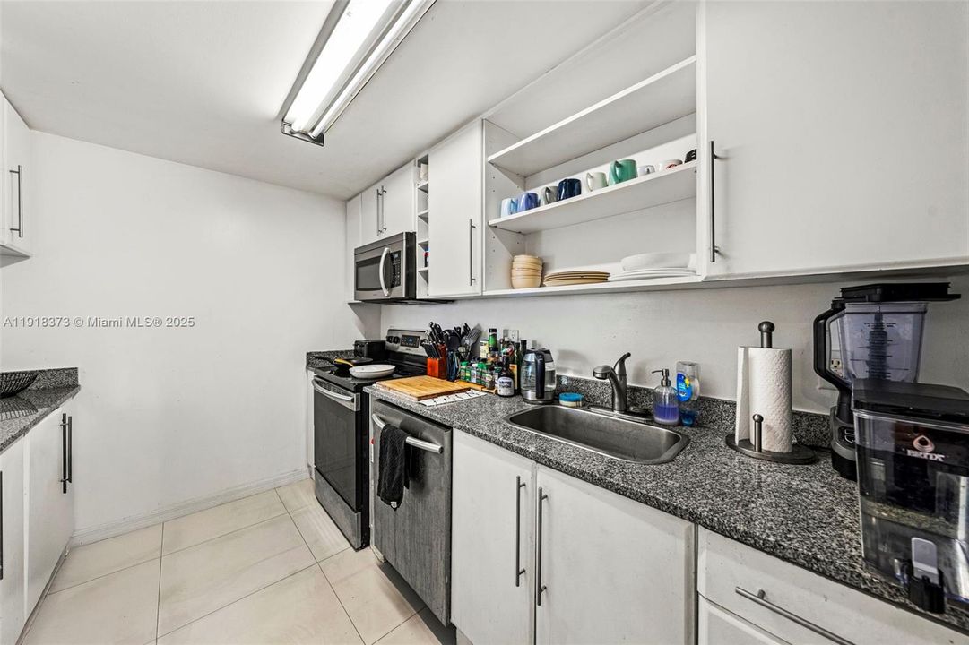 En Venta: $600,000 (3 camas, 2 baños, 1305 Pies cuadrados)