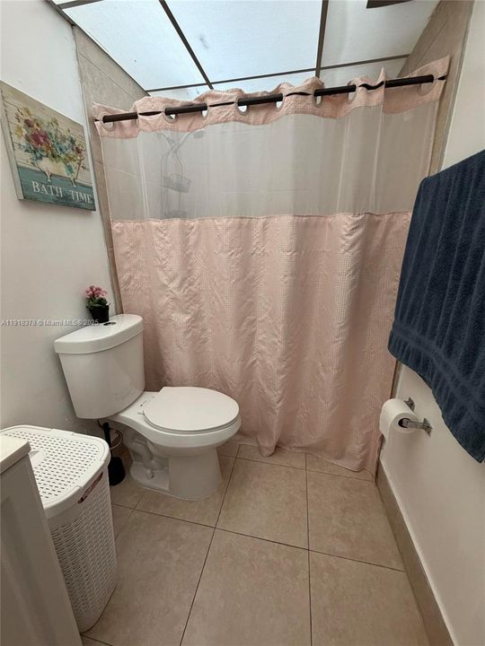 出租: $2,150 (2 贝兹, 2 浴室, 985 平方英尺)