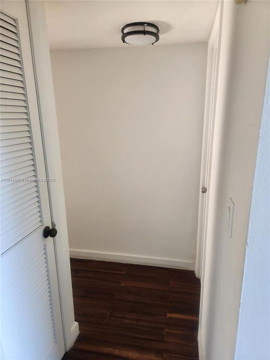 出租: $1,300 (1 贝兹, 1 浴室, 640 平方英尺)