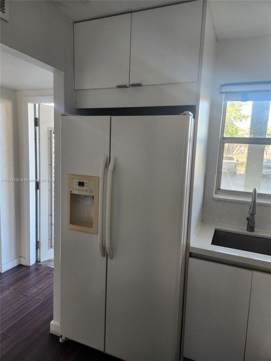 出租: $1,300 (1 贝兹, 1 浴室, 640 平方英尺)