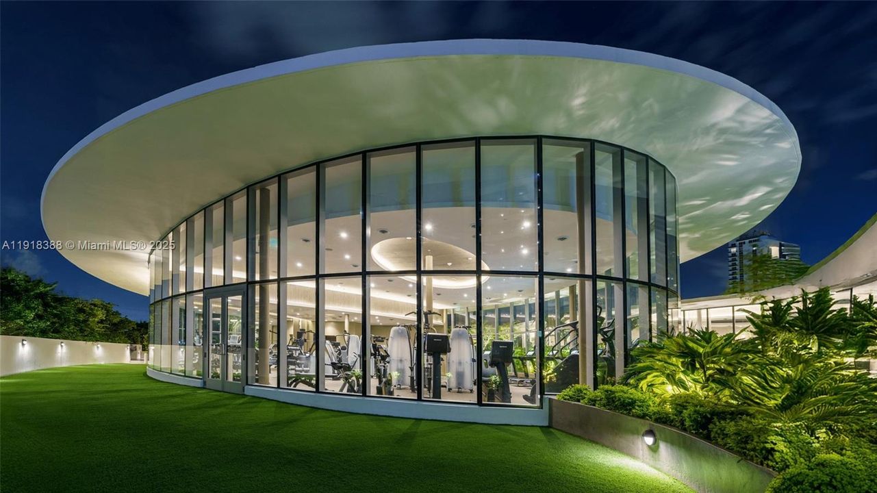 For Sale: $1,880,000 (3 beds, 3 baths, 1759 Square Feet)