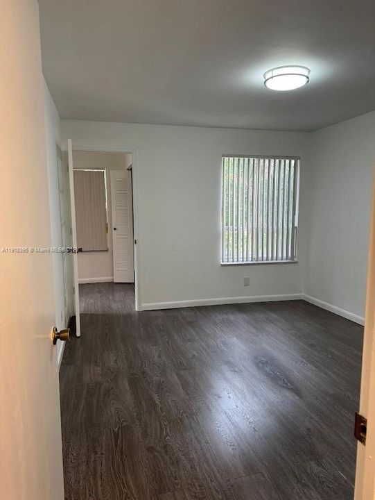 For Rent: $1,950 (1 beds, 1 baths, 743 Square Feet)