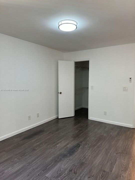 For Rent: $1,950 (1 beds, 1 baths, 743 Square Feet)