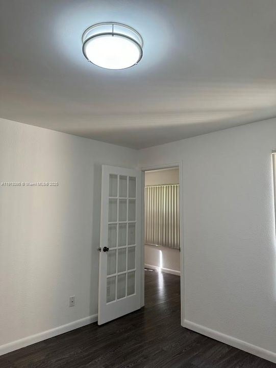 For Rent: $1,950 (1 beds, 1 baths, 743 Square Feet)