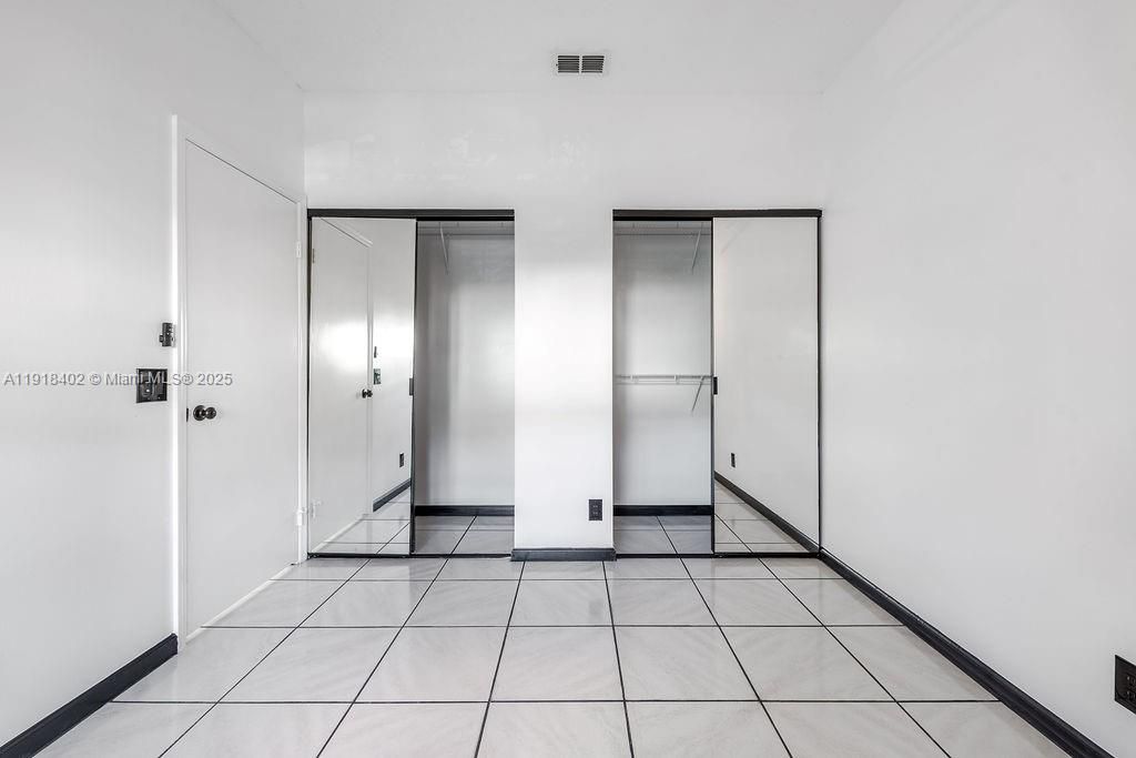 出租: $2,750 (2 贝兹, 2 浴室, 1090 平方英尺)