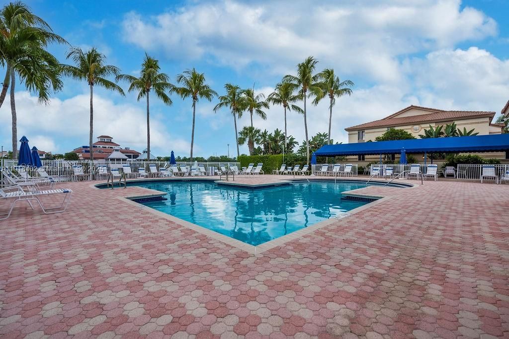 出租: $2,750 (2 贝兹, 2 浴室, 1090 平方英尺)