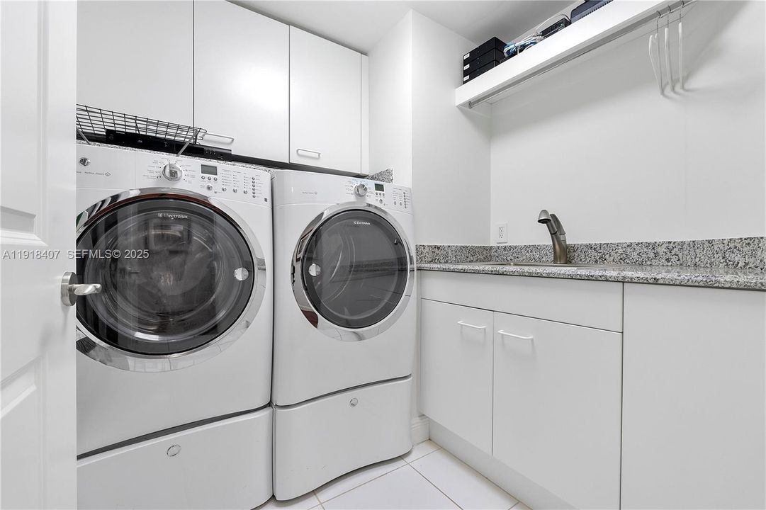 For Sale: $4,700,000 (4 beds, 3 baths, 3222 Square Feet)