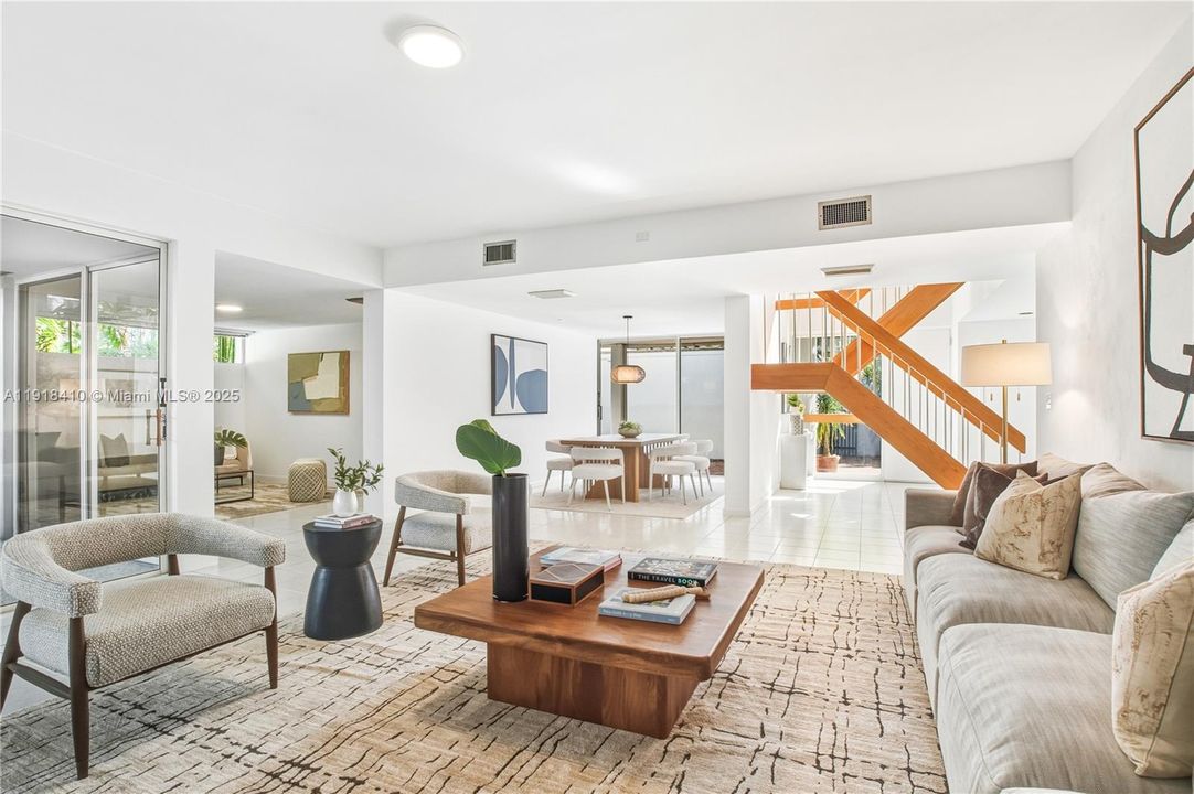 For Sale: $2,750,000 (3 beds, 3 baths, 2790 Square Feet)