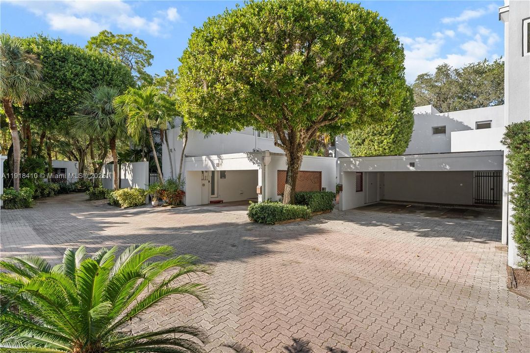 For Sale: $2,750,000 (3 beds, 3 baths, 2790 Square Feet)