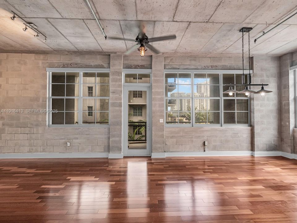 En Venta: $770,000 (2 camas, 2 baños, 1512 Pies cuadrados)