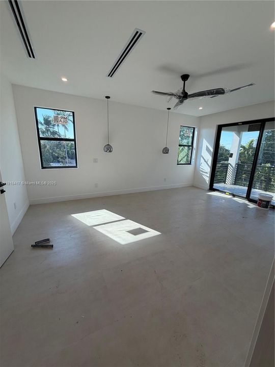 For Rent: $9,500 (3 beds, 3 baths, 0 Square Feet)