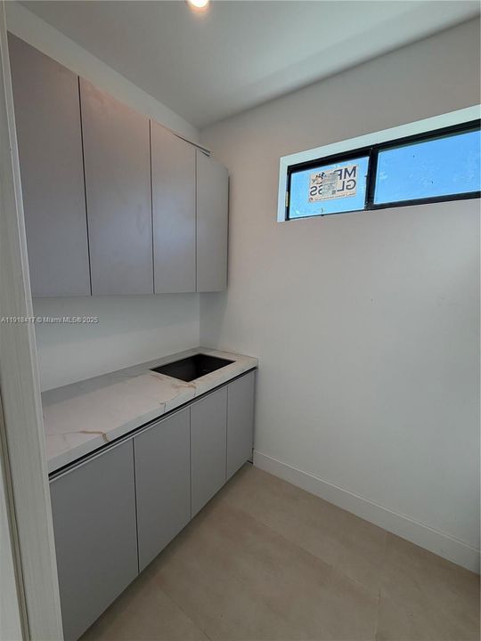 For Rent: $9,500 (3 beds, 3 baths, 0 Square Feet)