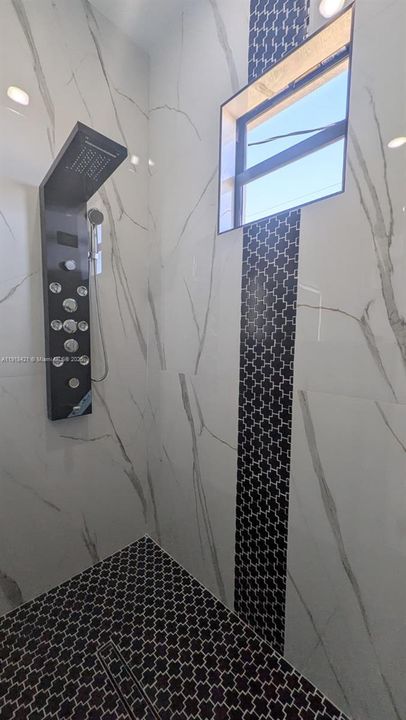 В аренду: $2,500 (4 спален, 2 ванн, 1671 Квадратных фут)