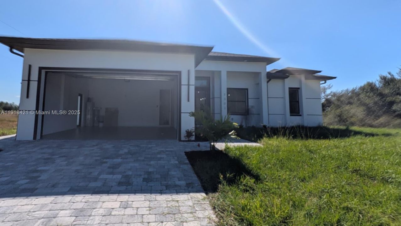 В аренду: $2,500 (4 спален, 2 ванн, 1671 Квадратных фут)