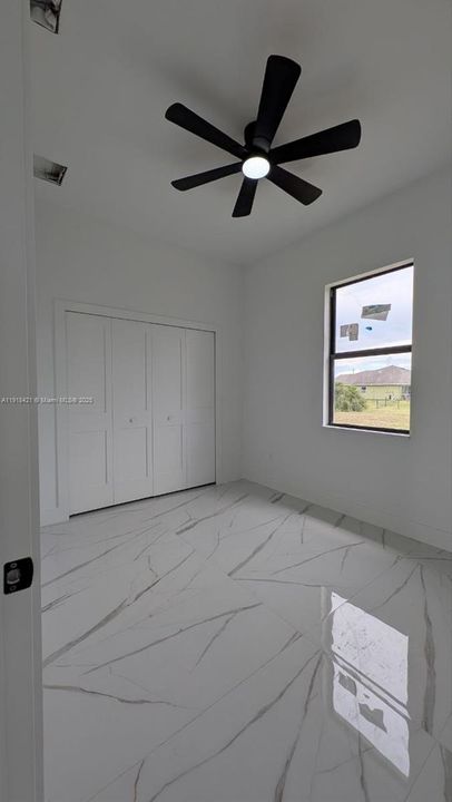 В аренду: $2,500 (4 спален, 2 ванн, 1671 Квадратных фут)