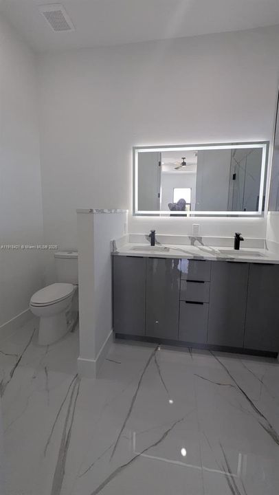 В аренду: $2,500 (4 спален, 2 ванн, 1671 Квадратных фут)