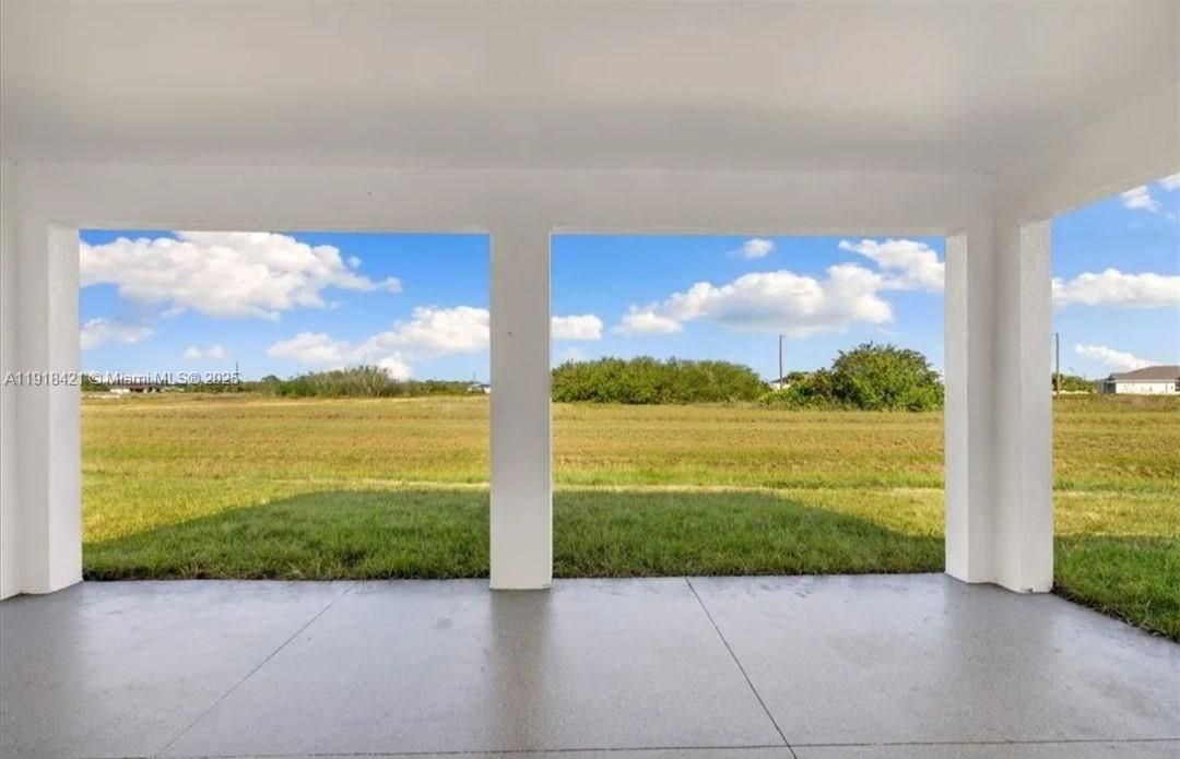 В аренду: $2,500 (4 спален, 2 ванн, 1671 Квадратных фут)