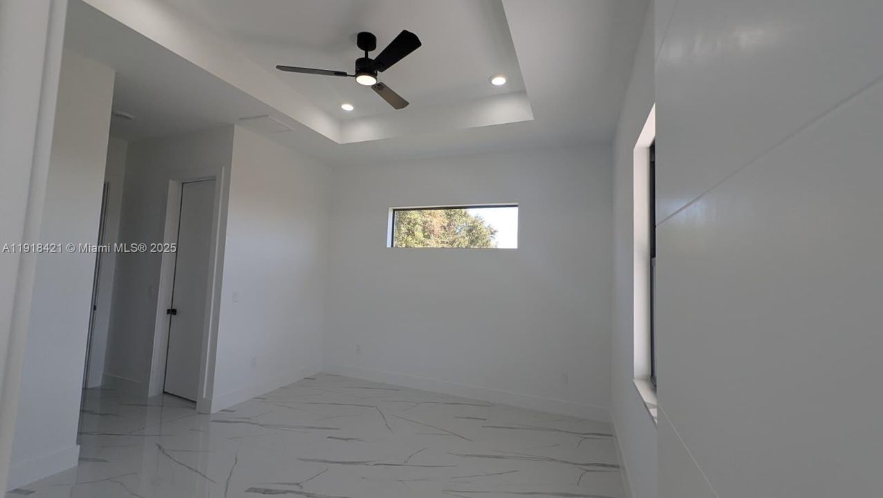 В аренду: $2,500 (4 спален, 2 ванн, 1671 Квадратных фут)