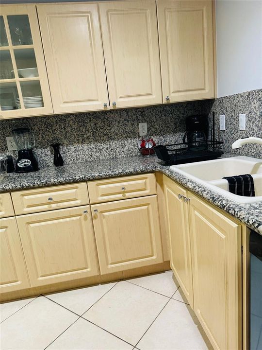 En Renta: $2,650 (3 camas, 2 baños, 1271 Pies cuadrados)