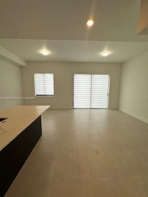 For Rent: $2,800 (4 beds, 2 baths, 0 Square Feet)