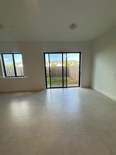 For Rent: $2,800 (4 beds, 2 baths, 0 Square Feet)